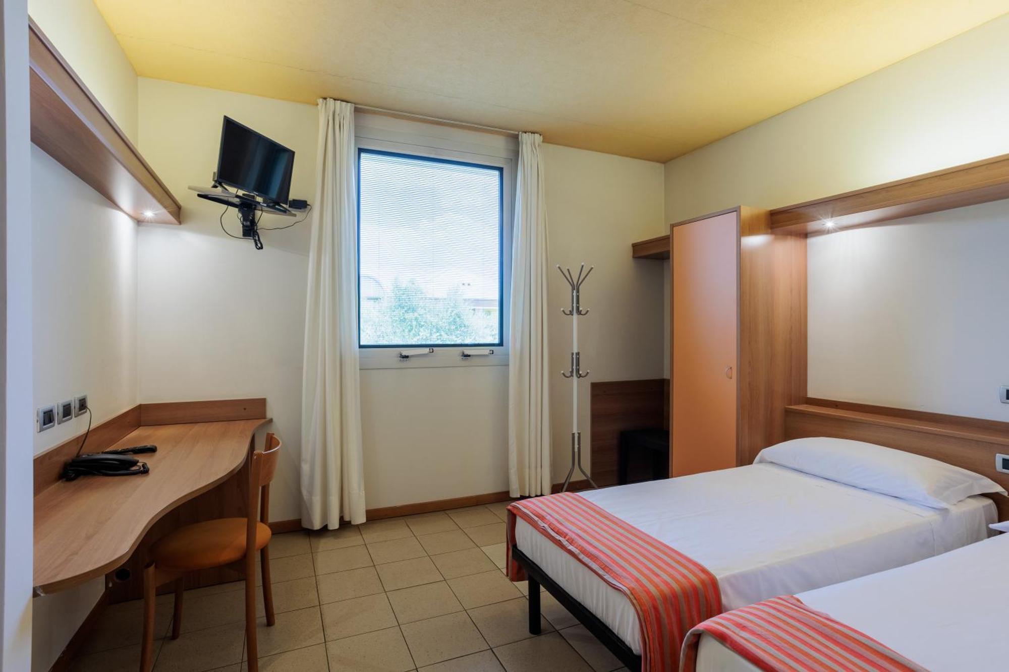 Eurhotel Fontevivo Exterior photo